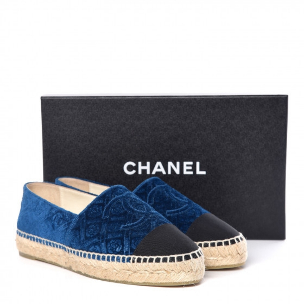 Like New Gorgeous Chanel espadrilles size 7.5 (38 EU) *100% Authentic*